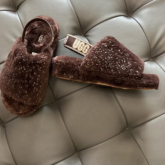 NWOT Fluff Yeah Ugg brown metallic slippers - Picture 2 of 3